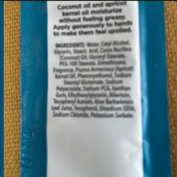 Perfectly Posh Sassyoma Big Fat Hand Cream - Picture 7 of 8